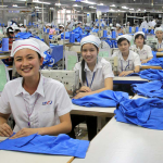 Nữ giới nên chọn công việc gì khi đi xuất khẩu lao động Đài Loan